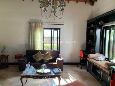 Casa de 3 alcobas en venta en Los Naranjos, Medellín · foto 13 de 20