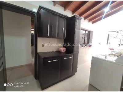Casa de 3 alcobas en venta en Los Naranjos, Medellín · foto 7 de 20