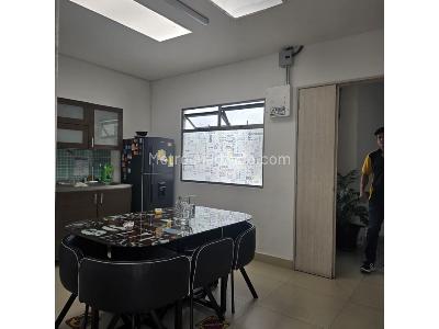 Casa de 5 alcobas en venta en Conquistadores, Medellín, 175 m² · foto 13 de 13