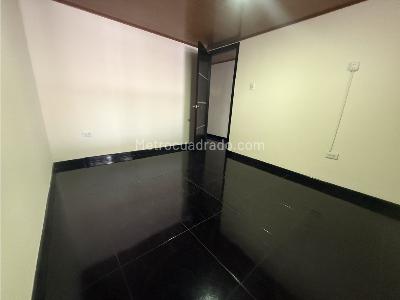 Casa de 5 alcobas en venta en Engativa, Bogotá, 199 m² · foto 9 de 20