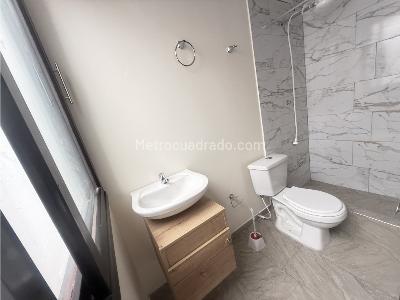 Casa de 5 alcobas en venta en Engativa, Bogotá, 199 m² · foto 12 de 20