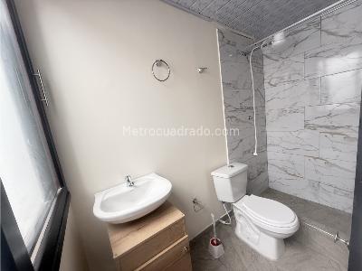 Casa de 5 alcobas en venta en Engativa, Bogotá, 199 m² · foto 18 de 20