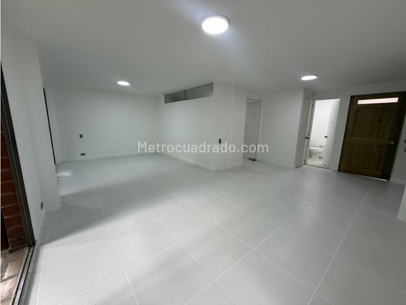 Casa Encantadora de 3 Alcobas con Piscina en El Poblado - 2