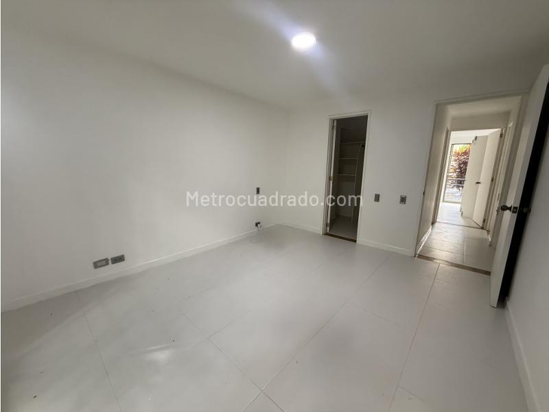 Casa Encantadora de 3 Alcobas con Piscina en El Poblado - 7