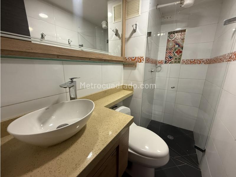 Apartamento de 2 Alcobas en Prado Centro - 4