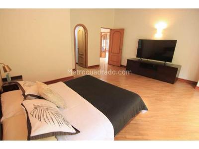 Casa de 4 alcobas en venta en El Poblado, Medellín, 273 m² · foto 10 de 17