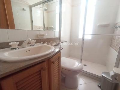 Casa de 4 alcobas en venta en El Poblado, Medellín, 273 m² · foto 12 de 17