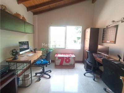Casa de 4 alcobas en venta en El Poblado, Medellín, 273 m² · foto 14 de 17