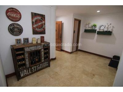 Casa de 4 alcobas en venta en El Poblado, Medellín, 273 m² · foto 7 de 17