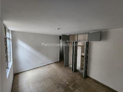 Casa de 5 alcobas en venta en Estadio, Medellín, 147 m² · foto 6 de 20