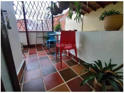 Casa de 5 alcobas en venta en Laureles La Almeria, Medellín, 180 m² · foto 14 de 14