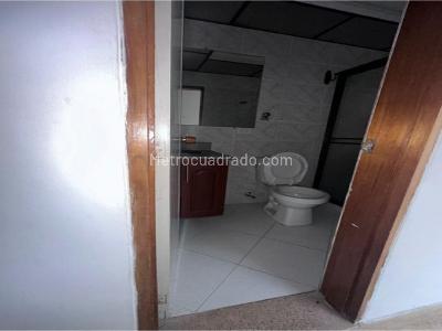 Apartamento de 4 alcobas en venta en Florida Nueva, Medellín, 123 m² · foto 11 de 15