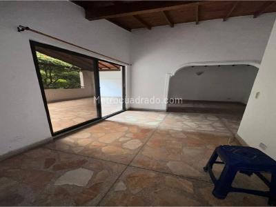 Apartamento de 4 alcobas en venta en Florida Nueva, Medellín, 123 m² · foto 12 de 15
