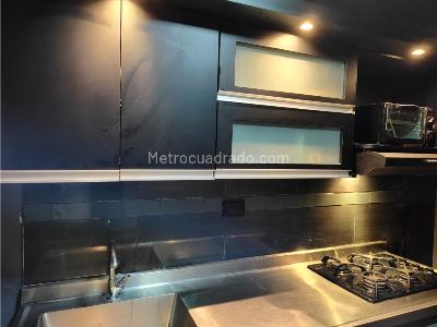 Apartamento de 2 alcobas en venta en Loma De Los Bernal, Medellín, 52 m² · foto 4 de 20