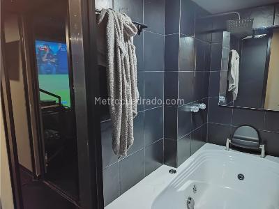 Apartamento de 2 alcobas en venta en Loma De Los Bernal, Medellín, 52 m² · foto 17 de 20