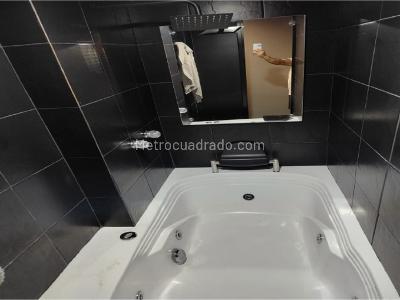 Apartamento de 2 alcobas en venta en Loma De Los Bernal, Medellín, 52 m² · foto 19 de 20