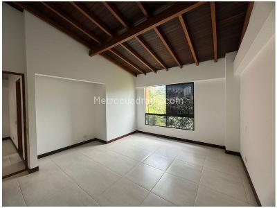 Casa de 4 alcobas en venta en Loma De Las Brujas, Envigado, 260 m² · foto 10 de 20