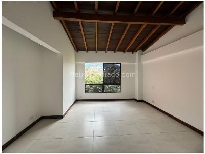 Casa de 4 alcobas en venta en Loma De Las Brujas, Envigado, 260 m² · foto 12 de 20