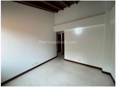 Casa de 4 alcobas en venta en Loma De Las Brujas, Envigado, 260 m² · foto 14 de 20