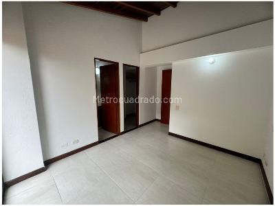 Casa de 4 alcobas en venta en Loma De Las Brujas, Envigado, 260 m² · foto 18 de 20