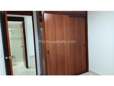 Apartamento de 3 alcobas en venta en Belen Loma De Los Bernal, Medellín, 76 m² · foto 5 de 17