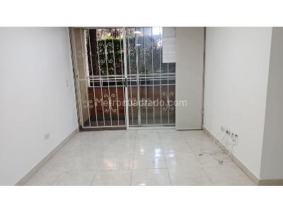 Apartamento de 3 alcobas en venta en Belen Loma De Los Bernal, Medellín, 76 m² · foto 6 de 17