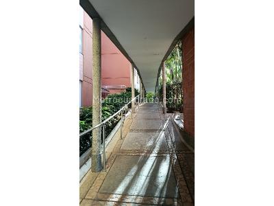 Apartamento de 3 alcobas en venta en Belen Loma De Los Bernal, Medellín, 76 m² · foto 11 de 17