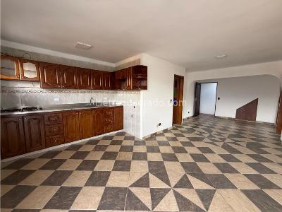 Apartamento de 3 alcobas en venta en La Piñuela, Medellín, 81 m² · foto 2 de 13