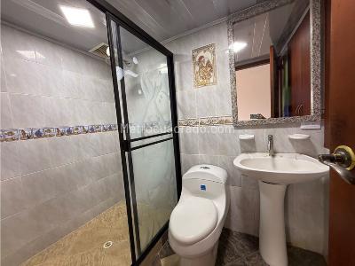 Apartamento de 3 alcobas en venta en La Piñuela, Medellín, 81 m² · foto 8 de 13