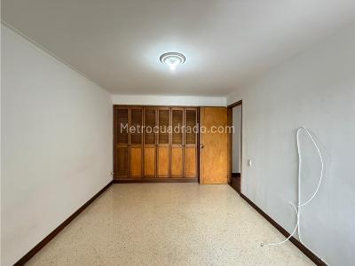 Apartamento de 5 alcobas en venta en Las Acacias, Medellín, 170 m² · foto 7 de 20