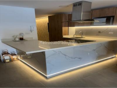 Apartamento de 3 alcobas en venta en Calasanz, Medellín, 92 m² · foto 3 de 17