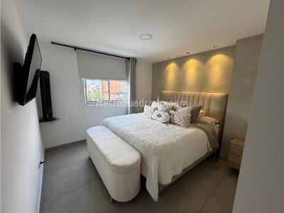 Apartamento de 3 alcobas en venta en Calasanz, Medellín, 92 m² · foto 6 de 17