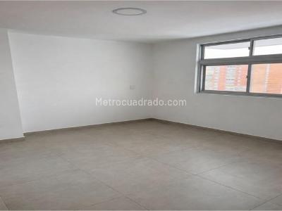 Apartamento de 3 alcobas en venta en Calasanz, Medellín, 92 m² · foto 8 de 17