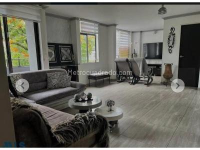Apartamento de 4 alcobas en venta en Calasanz, Medellín, 145 m² · foto 2 de 14