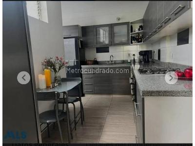 Apartamento de 4 alcobas en venta en Calasanz, Medellín, 145 m² · foto 3 de 14