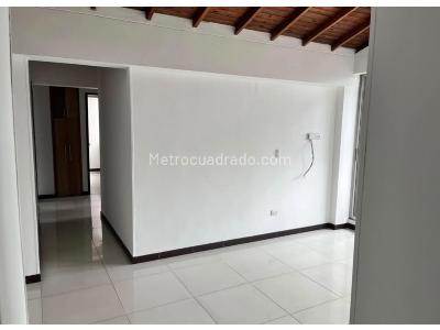 Apartamento de 4 alcobas en venta en Loma De Los Bernal, Medellín, 93 m² · foto 17 de 18