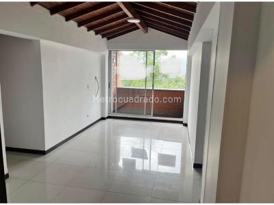 Apartamento de 4 alcobas en venta en Loma De Los Bernal, Medellín, 93 m² · foto 18 de 18