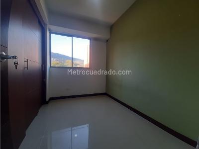 Casa de 3 alcobas en venta en Calasanz, Medellín, 68 m² · foto 9 de 20