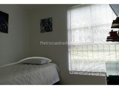 Apartamento de 2 alcobas en venta en Loma De Los Bernal, Medellín, 51 m² · foto 7 de 20