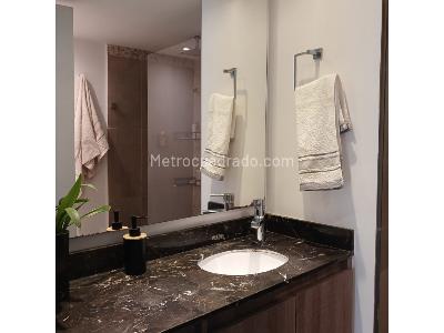 Apartamento de 2 alcobas en venta en Loma De Los Bernal, Medellín, 51 m² · foto 9 de 20