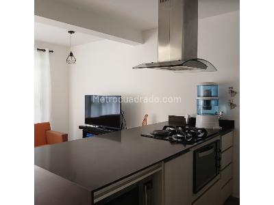 Apartamento de 2 alcobas en venta en Loma De Los Bernal, Medellín, 51 m² · foto 15 de 20