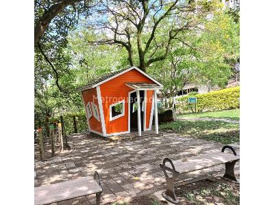 Apartamento de 2 alcobas en venta en Loma De Los Bernal, Medellín, 51 m² · foto 17 de 20