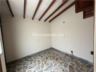 Casa de 3 alcobas en venta en La Gloria, Medellín, 92 m² · foto 8 de 18