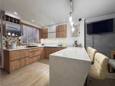 Apartamento de 3 alcobas en venta en Laureles, Medellín, 152 m² · foto 2 de 13
