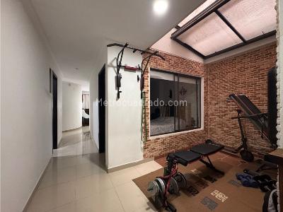 Apartamento de 3 alcobas en venta en Laureles, Medellín, 152 m² · foto 5 de 13