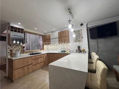 Apartamento de 3 alcobas en venta en Laureles, Medellín, 152 m² · foto 6 de 13
