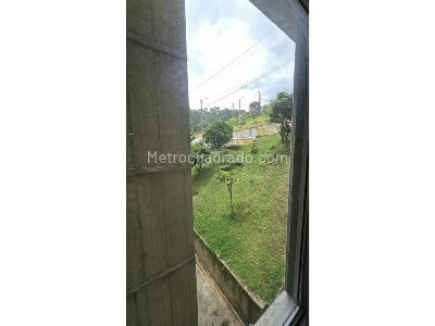 Apartamento de 3 alcobas en venta en Robledo, Medellín, 47 m² · foto 8 de 9