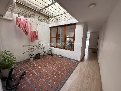 Casa de 5 alcobas en venta en Simón Bolívar, Medellín, 143 m² · foto 5 de 20