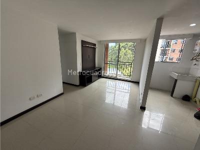 Apartamento de 3 alcobas en venta en Belen, Medellín, 52 m² · foto 2 de 13