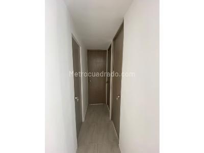 Apartamento de 3 alcobas en venta en Monteclaro, Medellín, 44 m² · foto 9 de 12